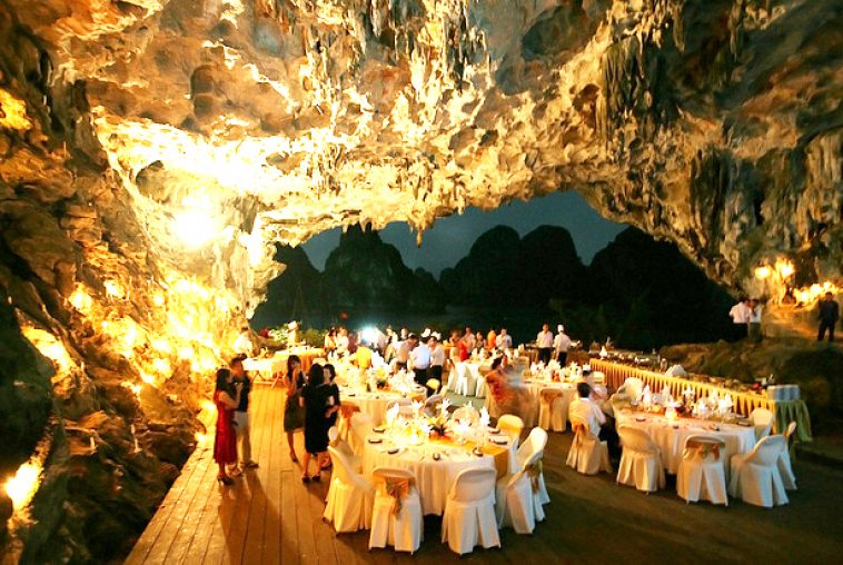 Dinner in cave